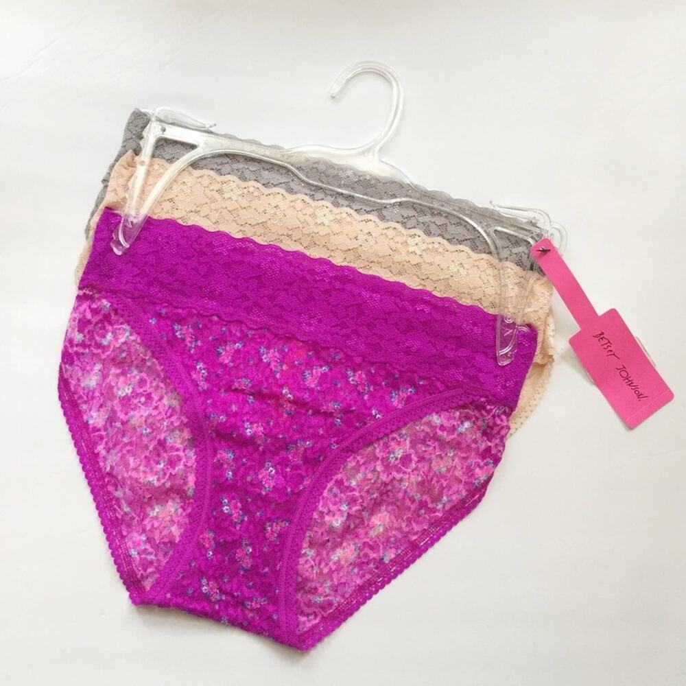NWT Betsey Johnson 3 Pack Lacey Bikini Panties-NA5
